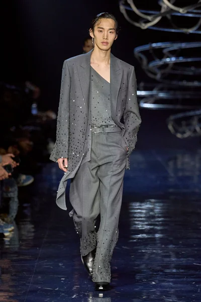 Look 53